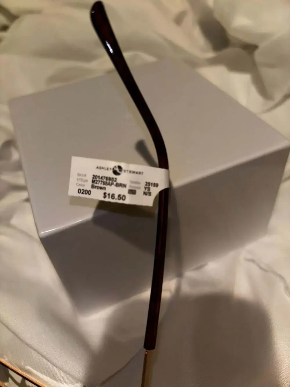 Ashley Stewart Rimless Aviator Sunglasses in Brown